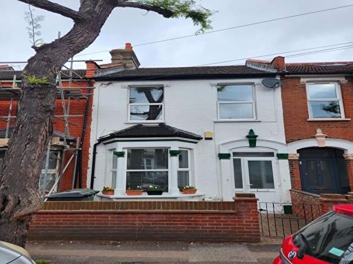 1 Bedroom Flat To Rent In Leonard Road, London, E4