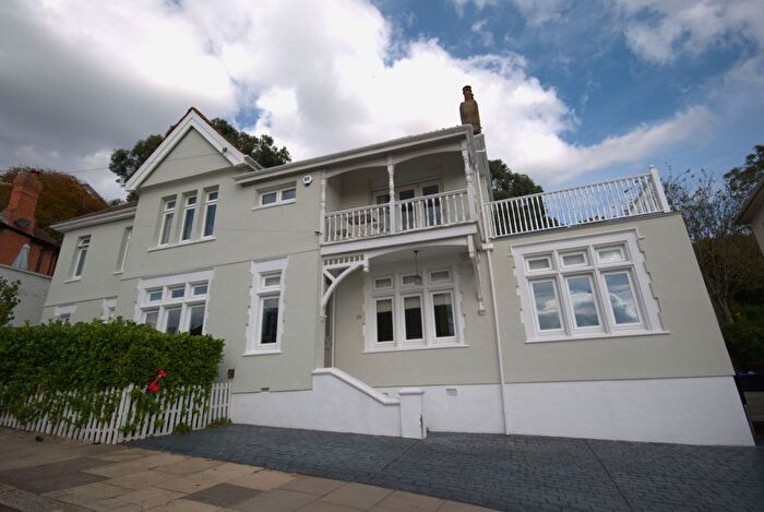 3 Bedroom Detached House To Rent In Leigh Park Road, Leigh-On-Sea, SS9