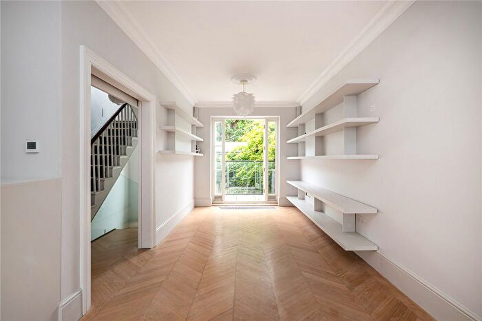 3 Bedroom Terraced House To Rent In Portland Road, Notting Hill, London, W11