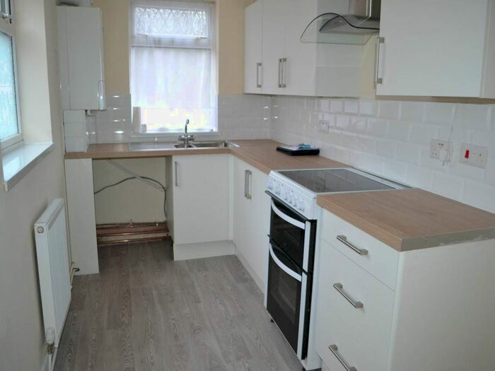 1 Bedroom Flat To Rent In Pentre Road, St.Clears, Carmarthenshire, SA33
