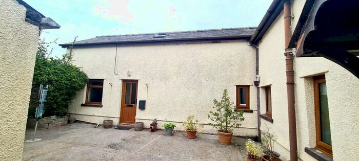 2 Bedroom Apartment To Rent In Closcedi Farm, Llanspyddid, Brecon, Powys, LD3