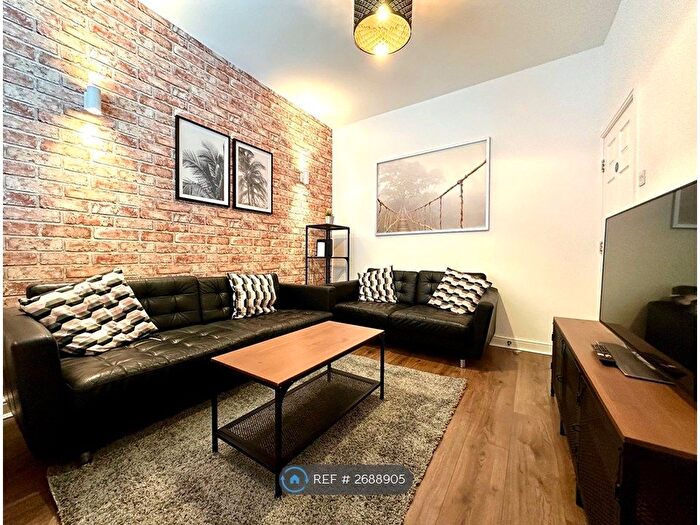 5 Bedroom Terraced House To Rent In Oxford Street, Middlesbrough, TS1