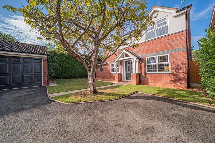 4 Bedroom Detached House For Sale In Chadworth Avenue, Dorridge, B93