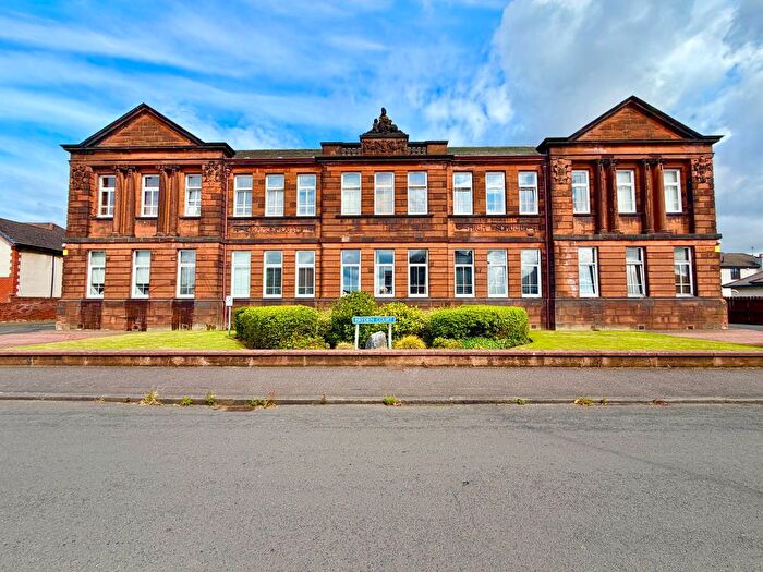 2 Bedroom Flat For Sale In Bryden Court, Grangemouth, FK3