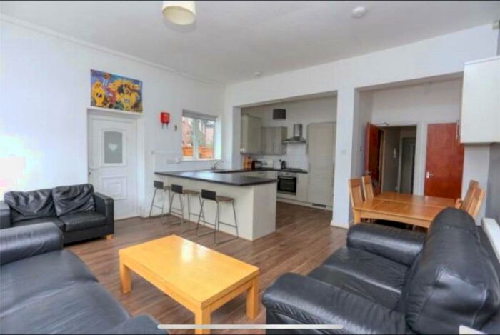 6 Bedroom Terraced House To Rent In Kingslea Road, Withington, Manchester, M20