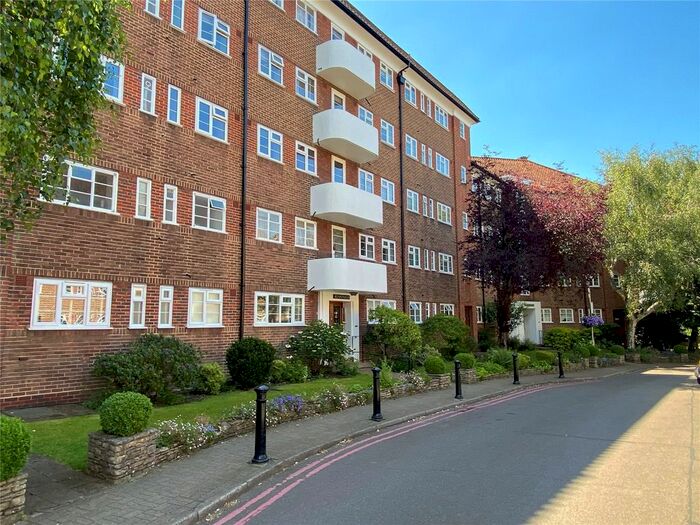 2 Bedroom Property To Rent In Runnymede House, Sheen Road, Richmond, TW10