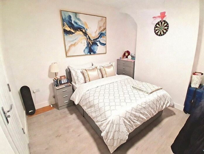 3 Bedroom Flat To Rent In King Street, Southport, PR8