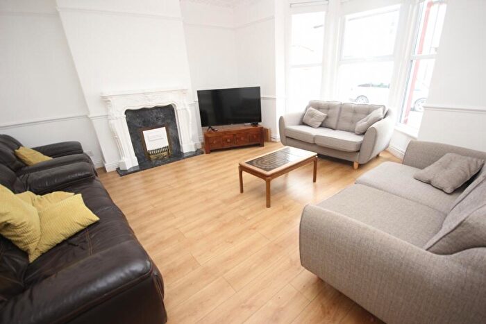 5 Bedroom Terraced House To Rent In Ferndale Road, L15