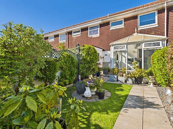 2 Bedroom Property For Sale In Tolvaddon, Camborne - Beautifully Presented, TR14