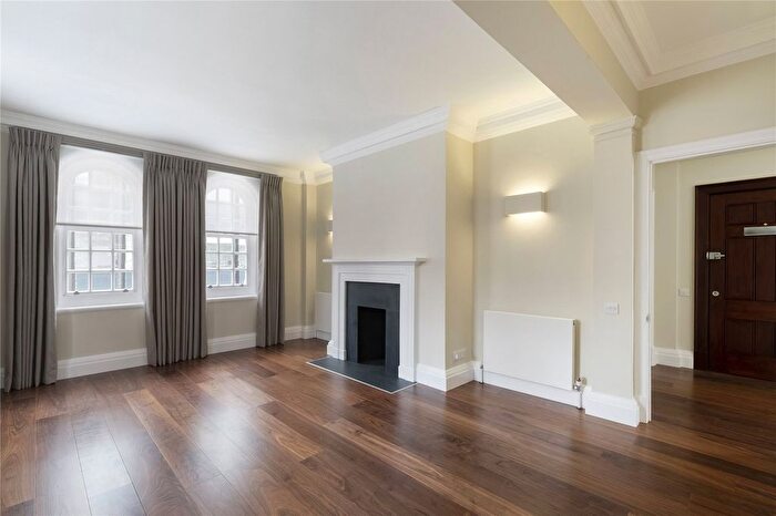 3 Bedroom Flat To Rent In Bourne House, Sloane Street, London, SW1X