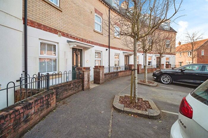 4 Bedroom Town House For Sale In Lawrence Crescent, Crossways, Dorchester, DT2