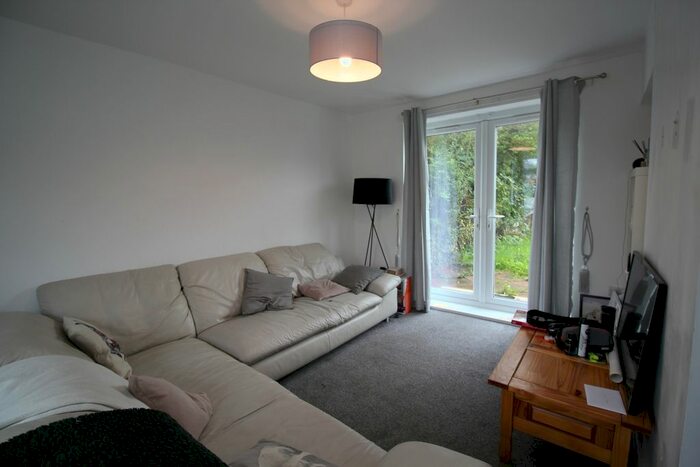 3 Bedroom Semi-Detached House To Rent In Moat Road, Wythenshawe, Manchester, M22