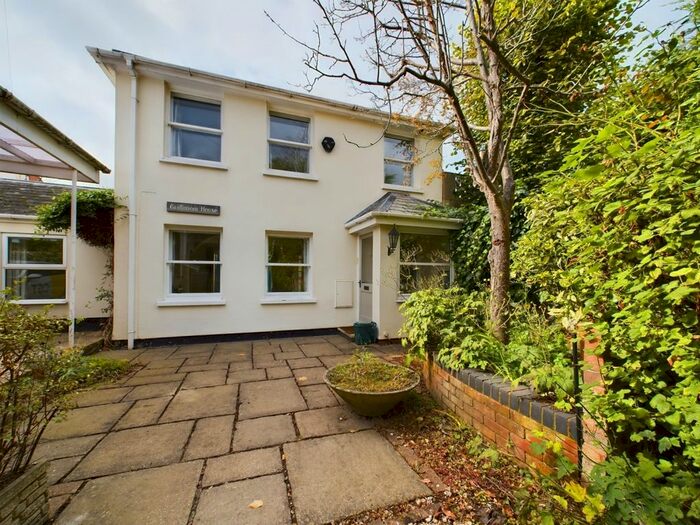 4 Bedroom Detached House To Rent In Oxford Close, Cheltenham, GL52