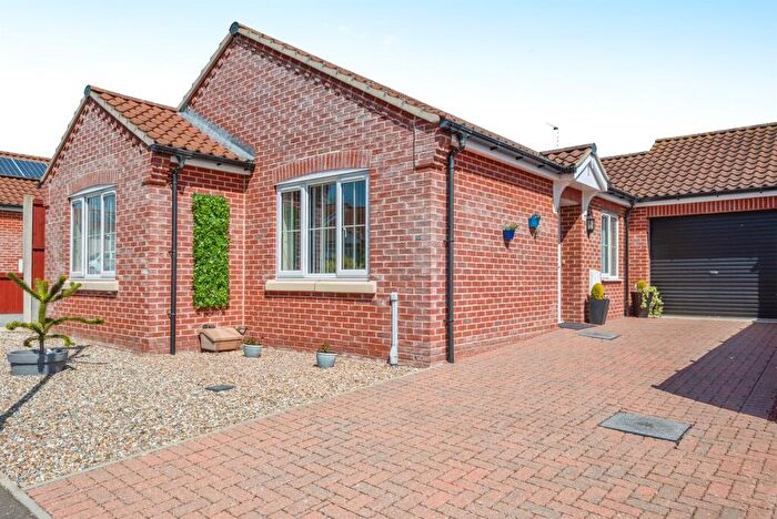 3 Bedroom Semi-Detached Bungalow For Sale In Teulon Close, Hopton, Great Yarmouth, NR31