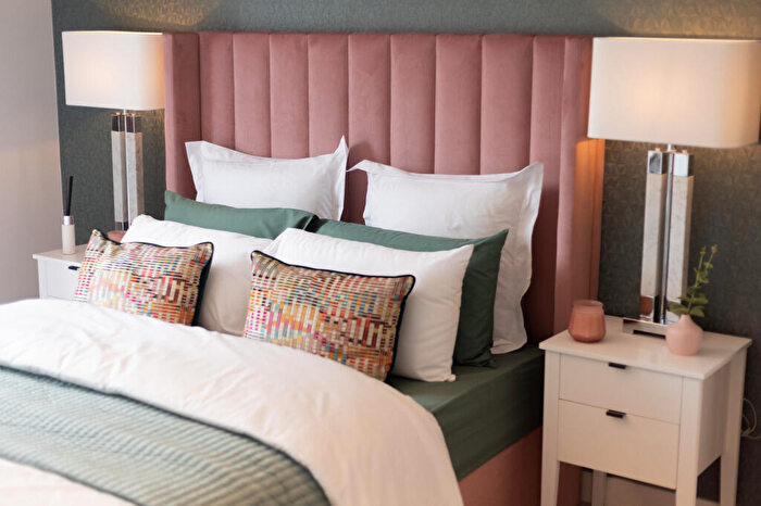 4 Bedroom Detached House For Sale In Curbridge, SO30