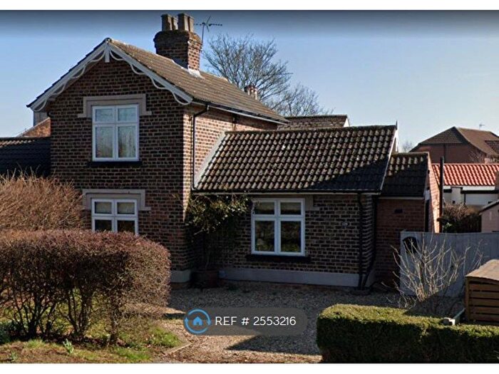 2 Bedroom Semi-Detached House To Rent In Queensgate, Beverley, HU17