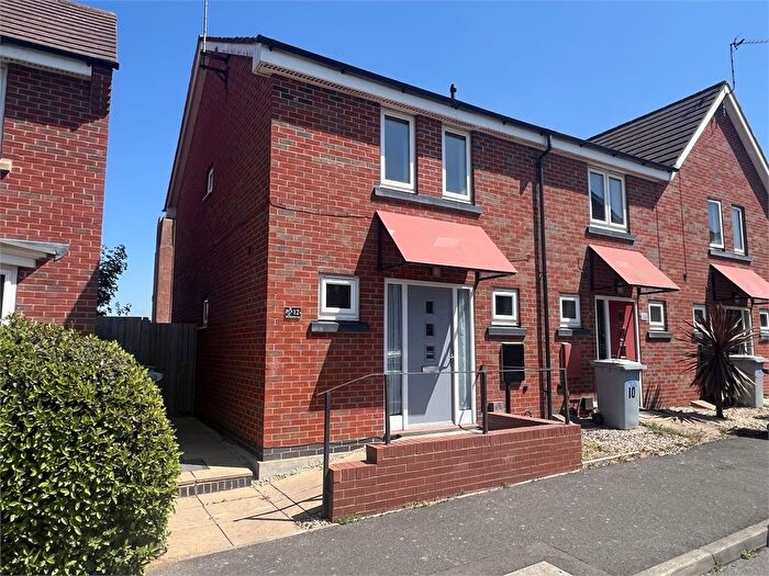 2 Bedroom End Of Terrace House To Rent In Blackberry Way, Fernwood, Newark, Nottinghamshire., NG24