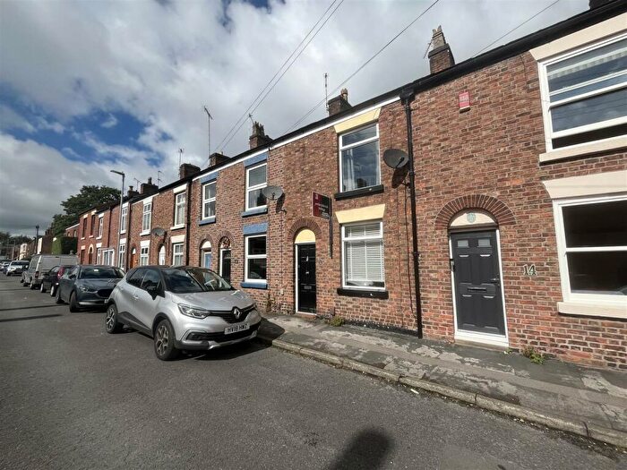 3 Bedroom House To Rent In West Bond Street, Macclesfield, Cheshire, SK11