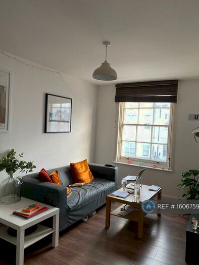 2 Bedroom Flat To Rent In Green Lanes, London, N4