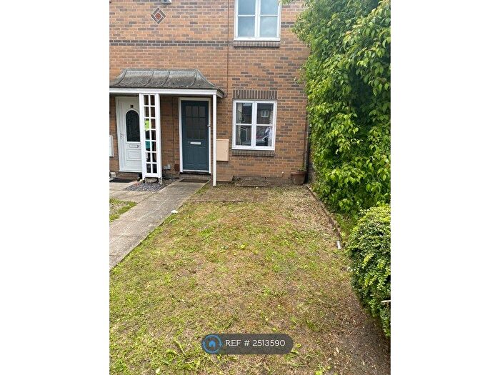 2 Bedroom Terraced House To Rent In Grange Road, Hunslet, Leeds, LS10
