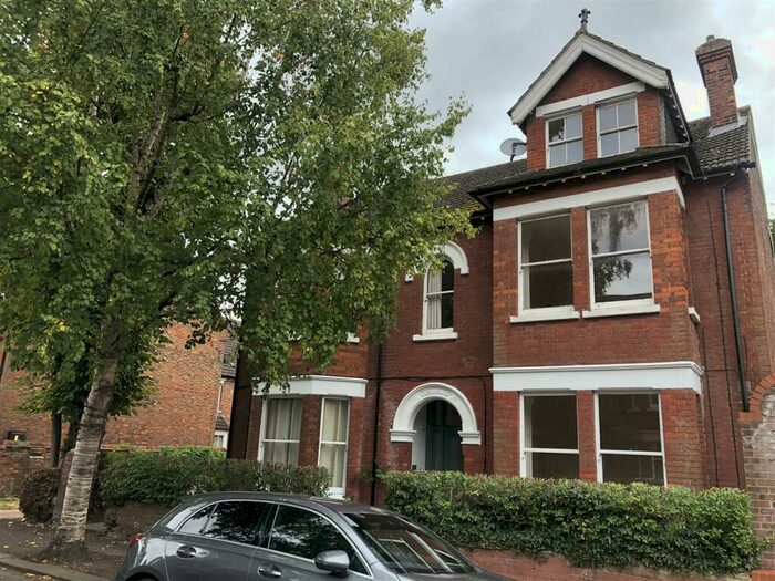 1 Bedroom Flat To Rent In Waterloo Road, Bedford, MK40