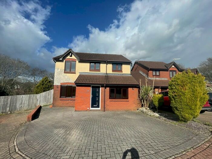 4 Bedroom Detached House To Rent In Godre'r Coed, Penpedairheol, Hengoed, CF82