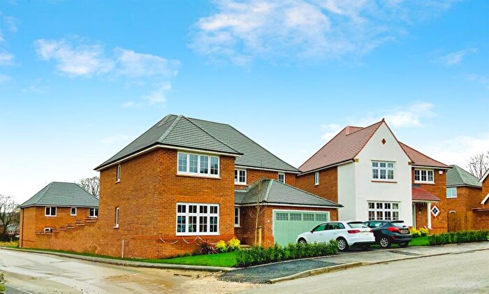 4 Bedroom Detached House For Sale In Pilling Way, Scissett, Huddersfield, HD8