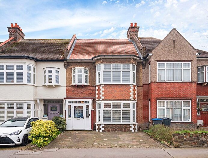 3 Bedroom Terraced House For Sale In Shirley Park Road, Croydon, CR0