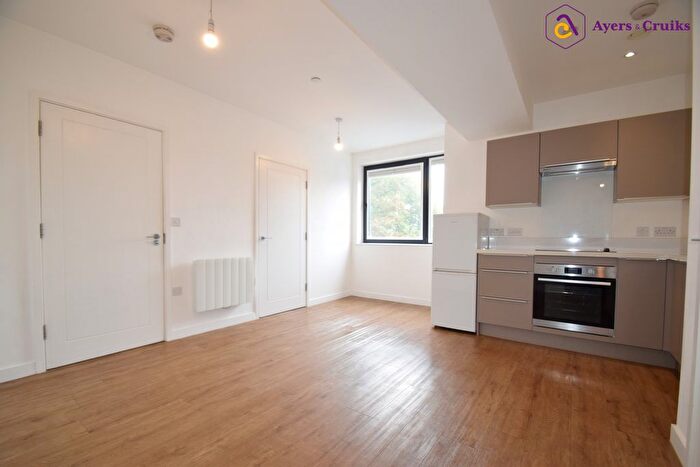 1 Bedroom Flat To Rent In Baryta House, Southend On Sea, Essex, SS2
