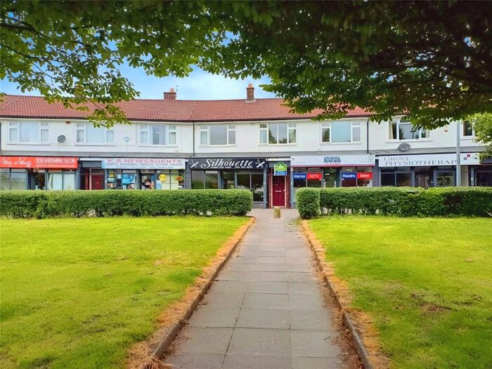 3 Bedroom Flat To Rent In Rydal Crescent, Worsley, Manchester, Greater Manchester, M28