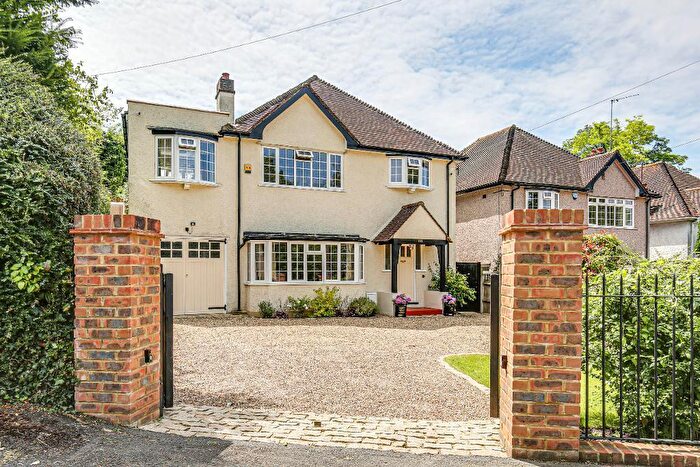 5 Bedroom Detached House For Sale In Purley Oaks Road, Sanderstead, Surrey, CR2