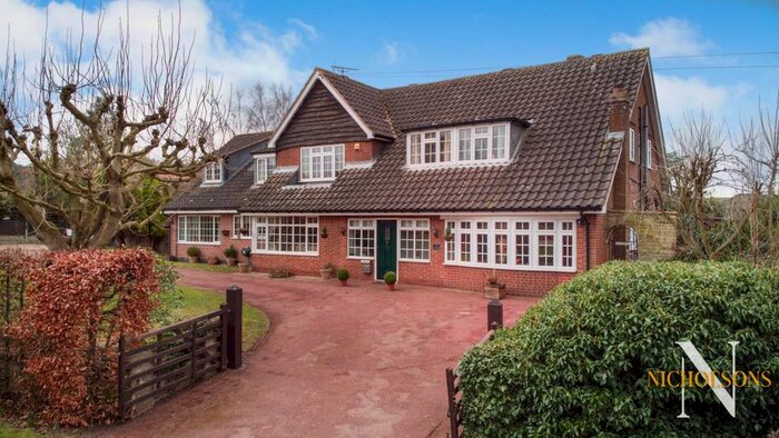 6 Bedroom Detached House For Sale In Main Street, West Markham, Newark, Nottinghamshire, NG22
