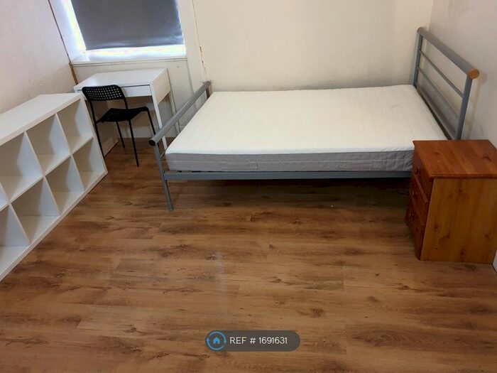 4 Bedroom Flat To Rent In Armadale Street, Glasgow, G31