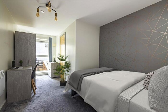 2 Bedroom Flat To Rent In Halifax Heights, Lace Market, NG1