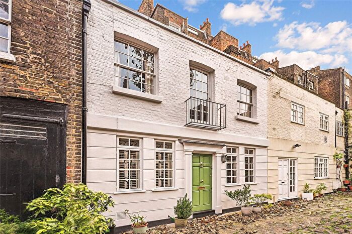 1 Bedroom Mews For Sale In Hugh Mews, London, SW1V