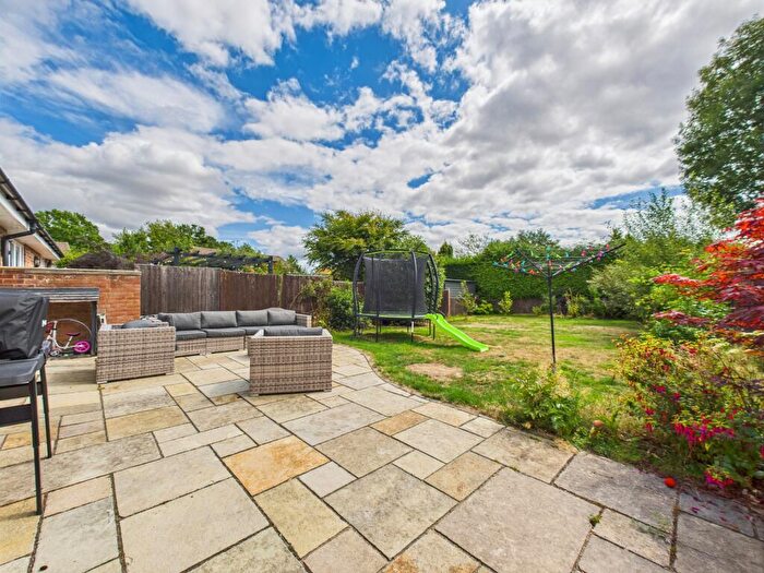 3 Bedroom Semi-Detached House For Sale In Manse Lane, Tadley, RG26