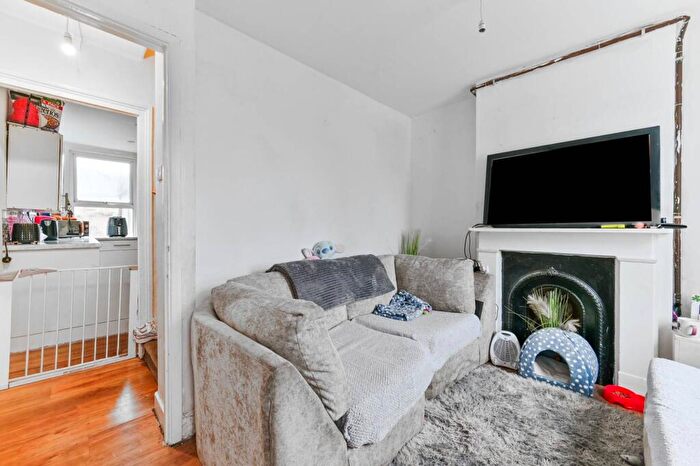 2 Bedroom Terraced House For Sale In Willis Road, Croydon, CR0