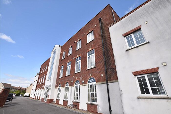 2 Bedroom Apartment To Rent In Parade Court, Bristol, BS5