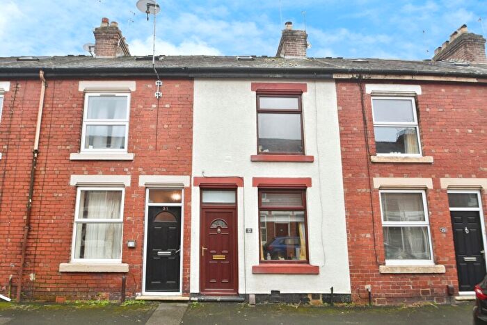 3 Bedroom Terraced House For Sale In Avenue Grove, Harrogate, North Yorkshire, HG2