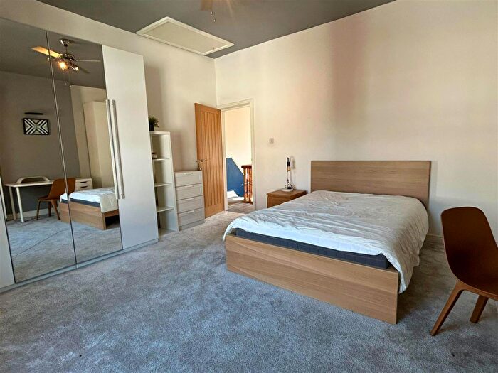 3 Bedroom Detached House For Sale In Church Road, Worsley, Manchester, M28