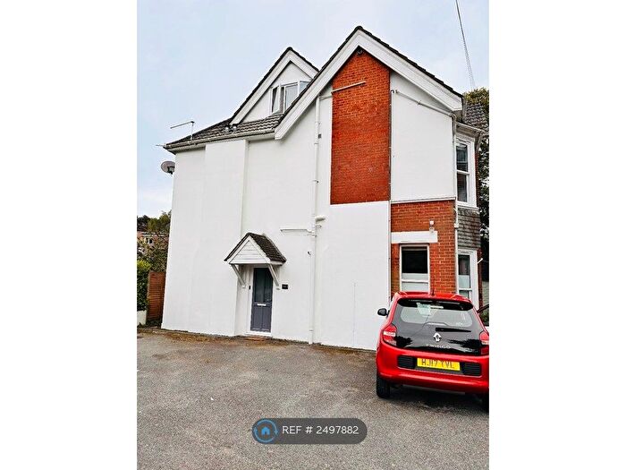2 Bedroom Flat To Rent In Denewood Road, Bournemouth, BH4