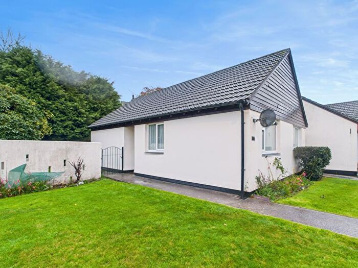 2 Bedroom Bungalow To Rent In Willow Close, Mylor Bridge, Falmouth, TR11