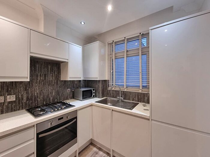 1 Bedroom Flat To Rent In High Road, Turnpike Lane, N22