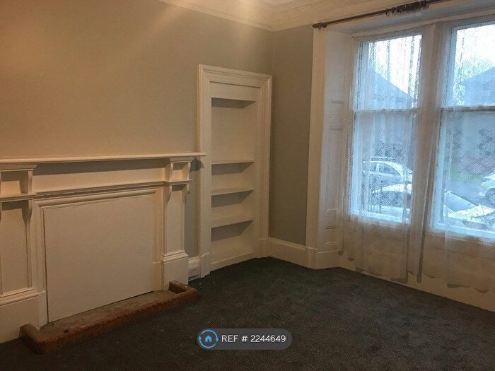 2 Bedroom Flat To Rent In Clepington Road, Dundee, DD3