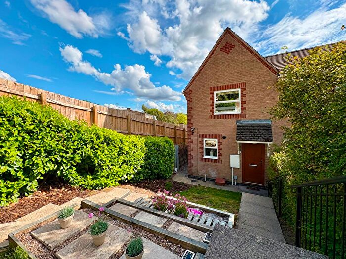 2 Bedroom End Terrace House For Sale In Victoria Hall Gardens, Matlock, DE4