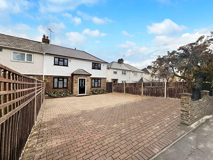 4 Bedroom Semi Detached House For Sale In High Road, Cowley, UB8