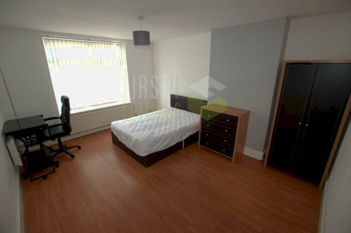 6 Bedroom Detached House To Rent In Great Arler Road, Leicester, LE2