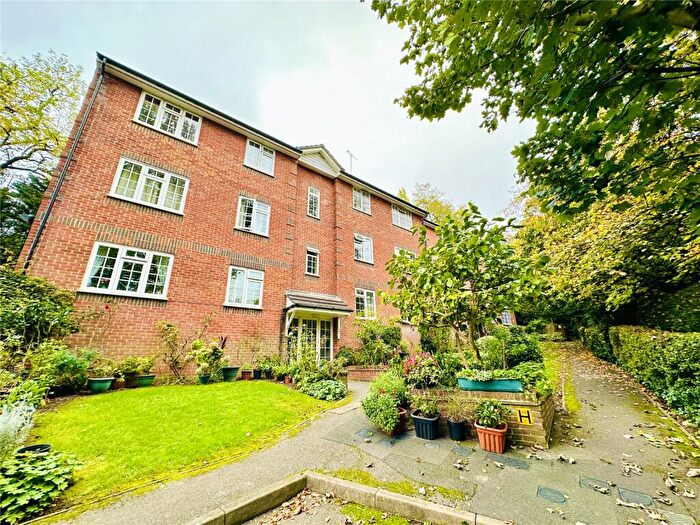 2 Bedroom Apartment For Sale In Spindlewood Gardens, Parkhill, East Croydon, South Croydon, CR0