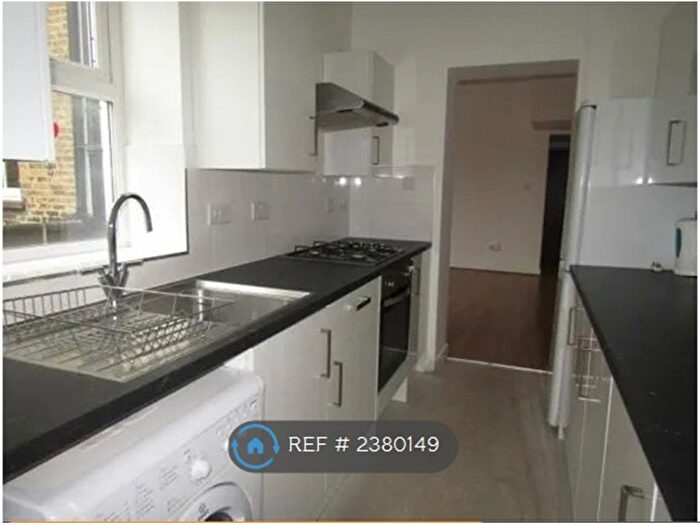 1 Bedroom Flat To Rent In Chatham, Chatham, ME4