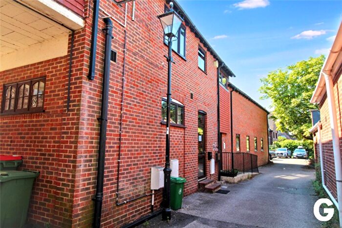 2 Bedroom Apartment To Rent In Market Place, Ringwood, Hampshire, BH24